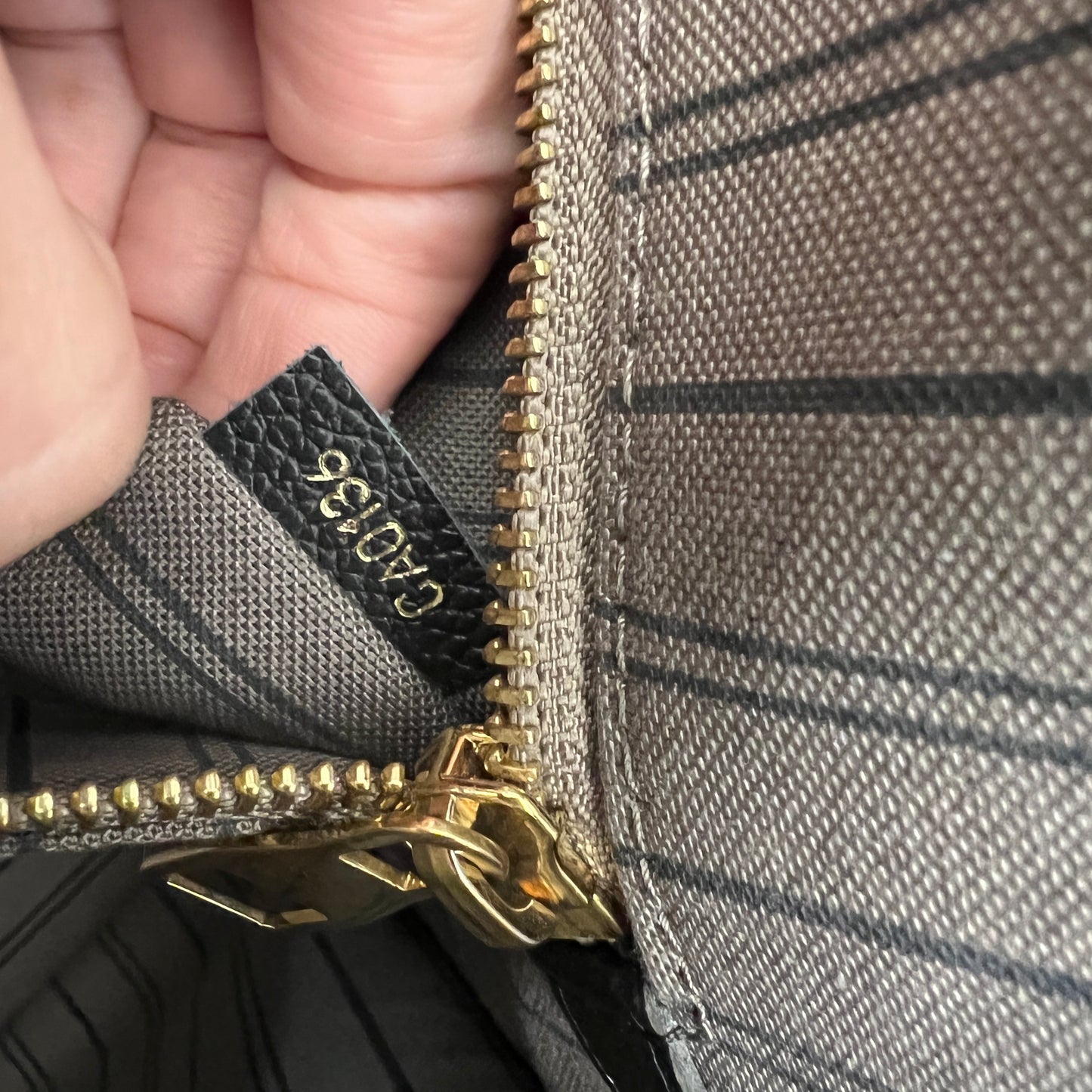 Louis Vuitton Pont Neuf MM Monogram Empreinte