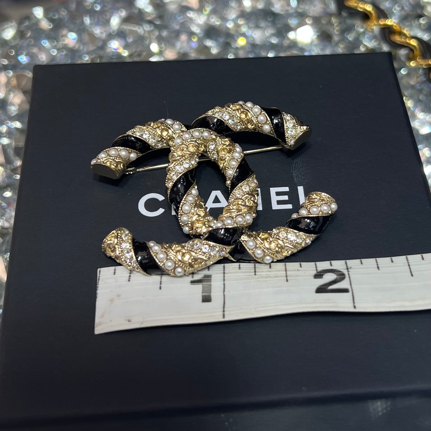 Chanel Pearl & Enamel Brooch Pin with Box, Cruise Collection 202