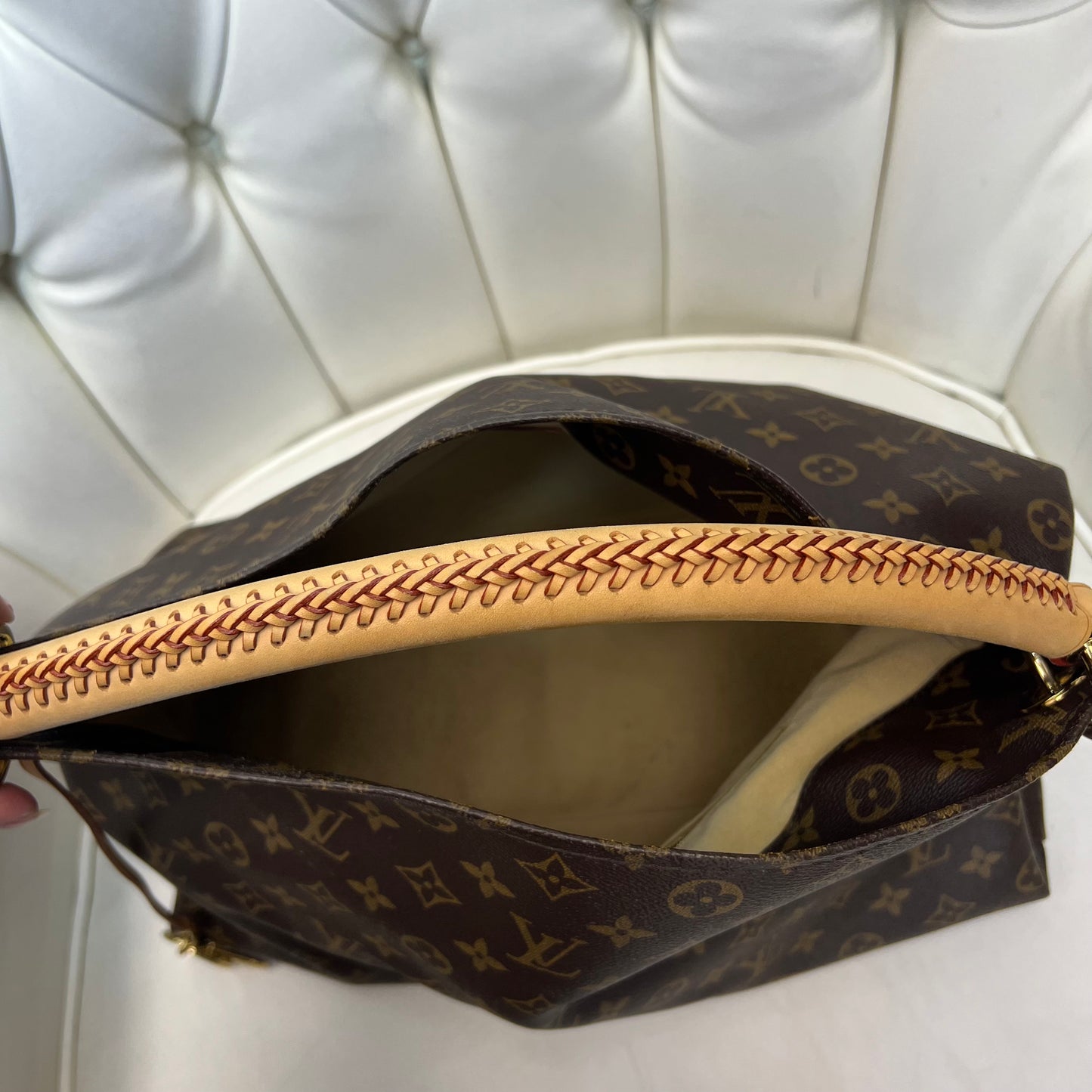 Louis Vuitton Artsy MM Monogram