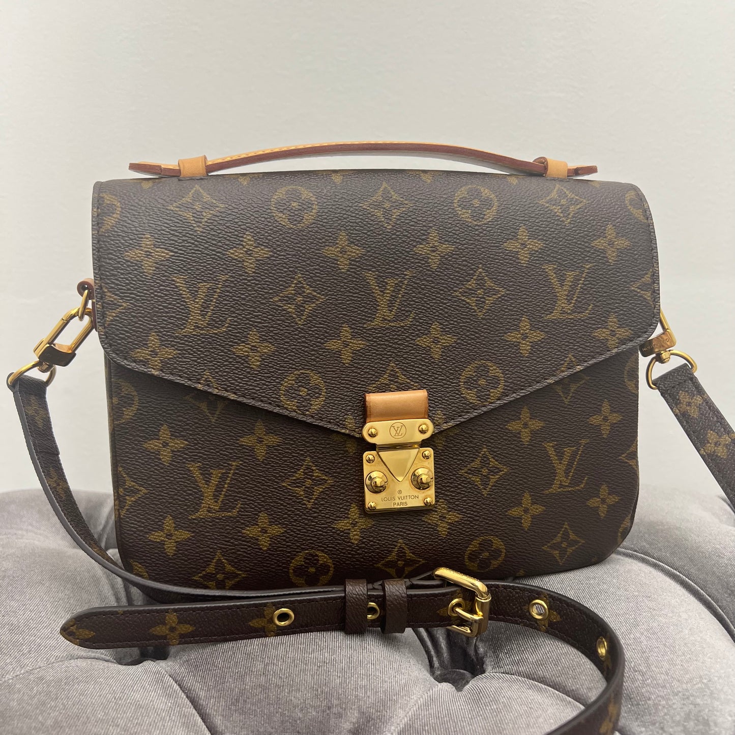 Louis Vuitton Pochette Métis Monogram