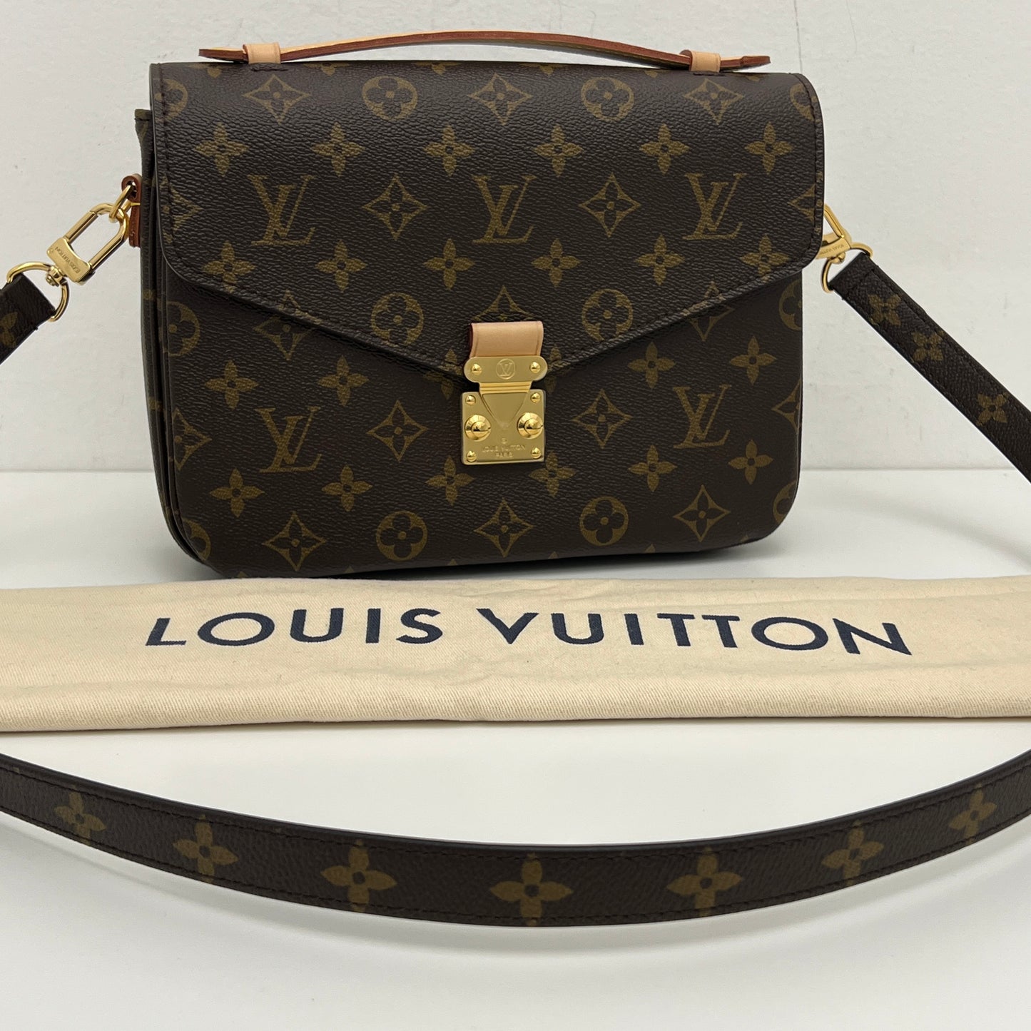 Louis Vuitton Pochette Métis Monogram