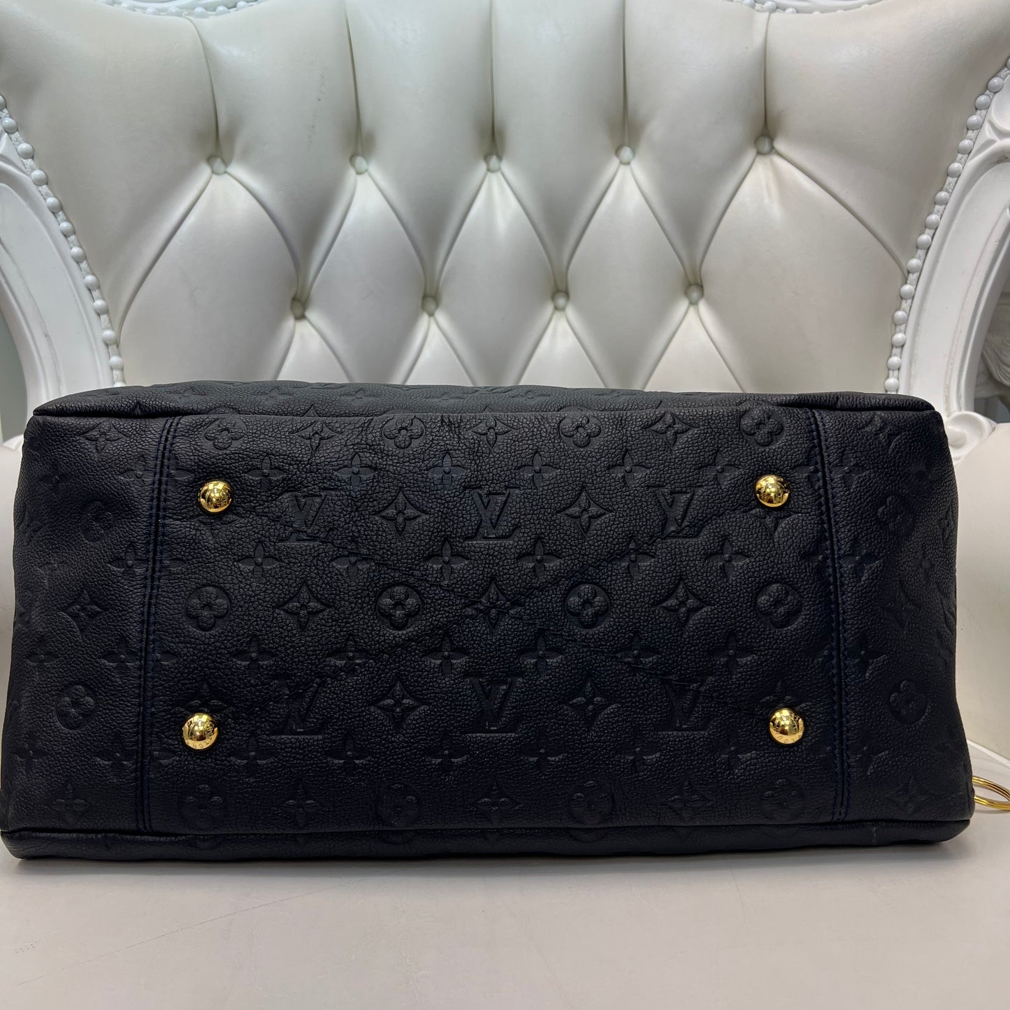 Louis Vuitton Bleu Infini Empreinte Leather Artsy MM