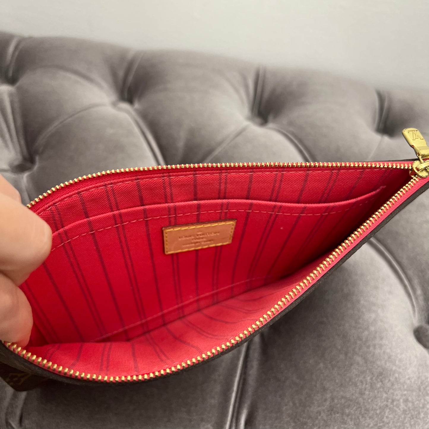 Louis Vuitton Neverfull Pouch Monogram, Pink