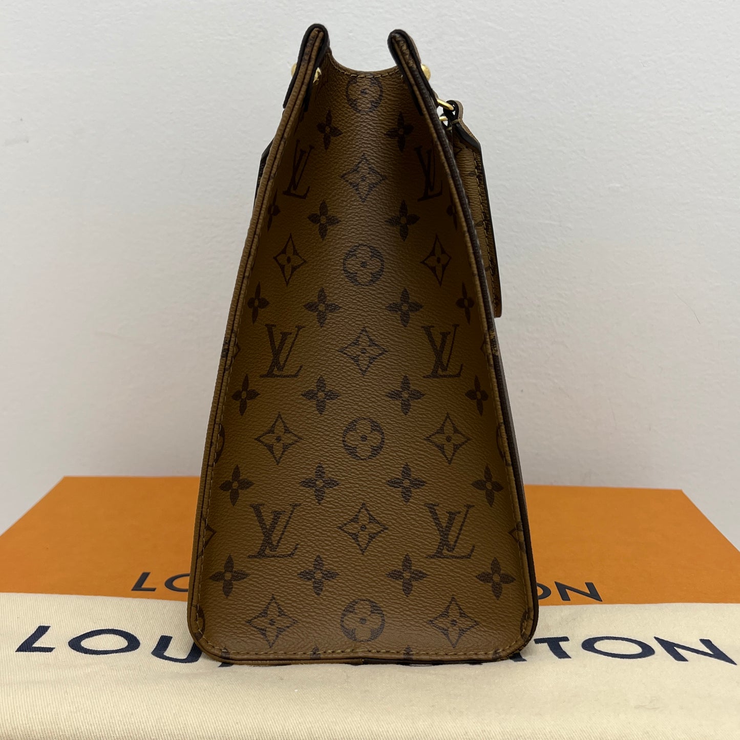 Louis Vuitton On the Go MM Monogram Reverse with Box & Dust Bag