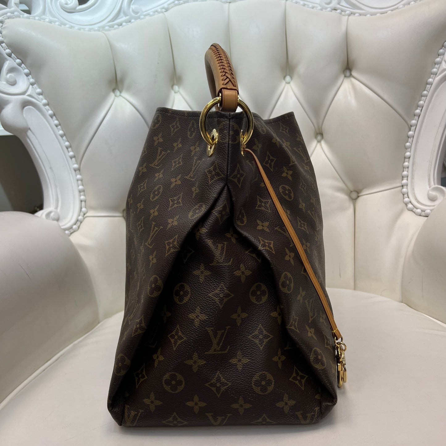 Louis Vuitton Artsy MM Monogram