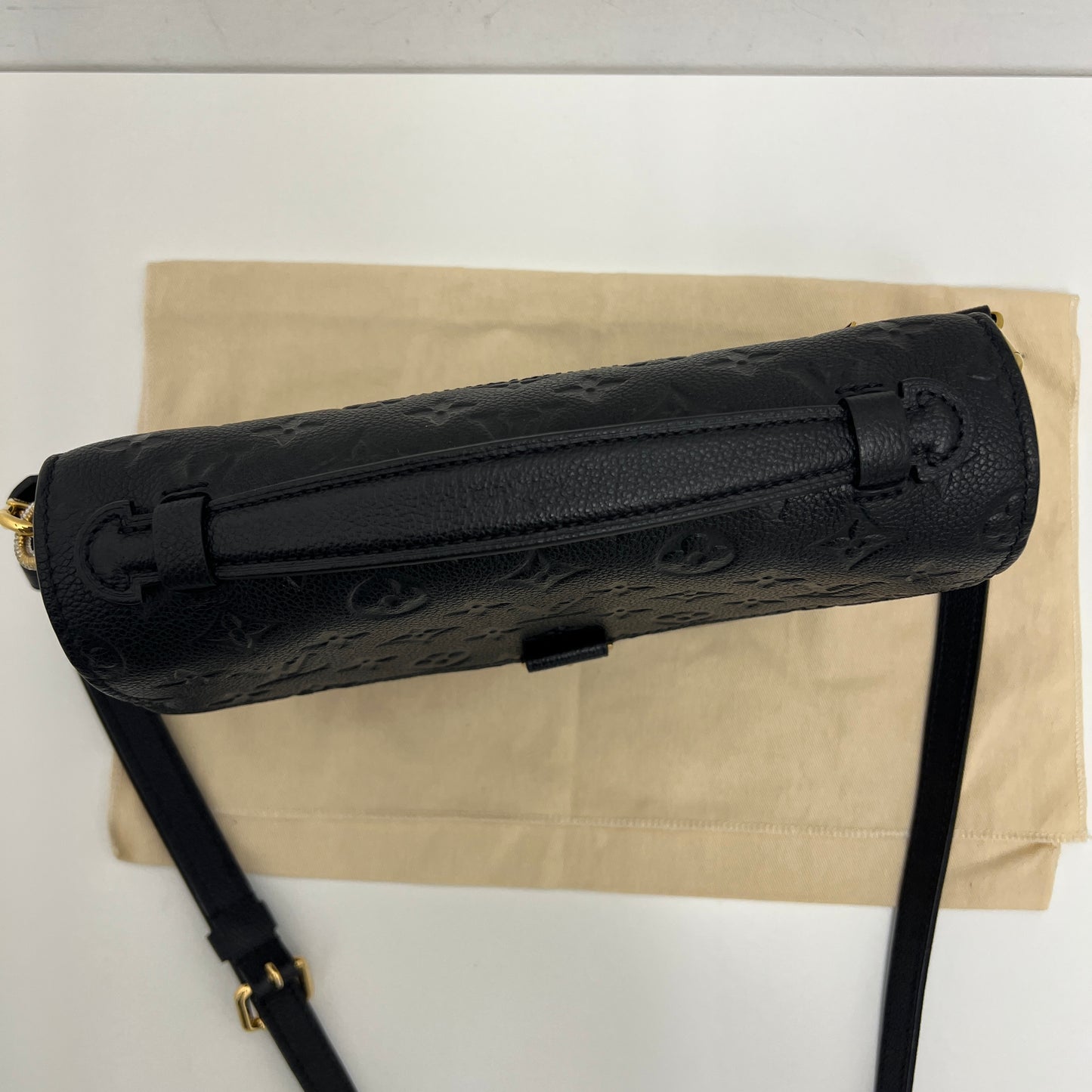 Louis Vuitton Pochette Métis Black Empreinte Leather