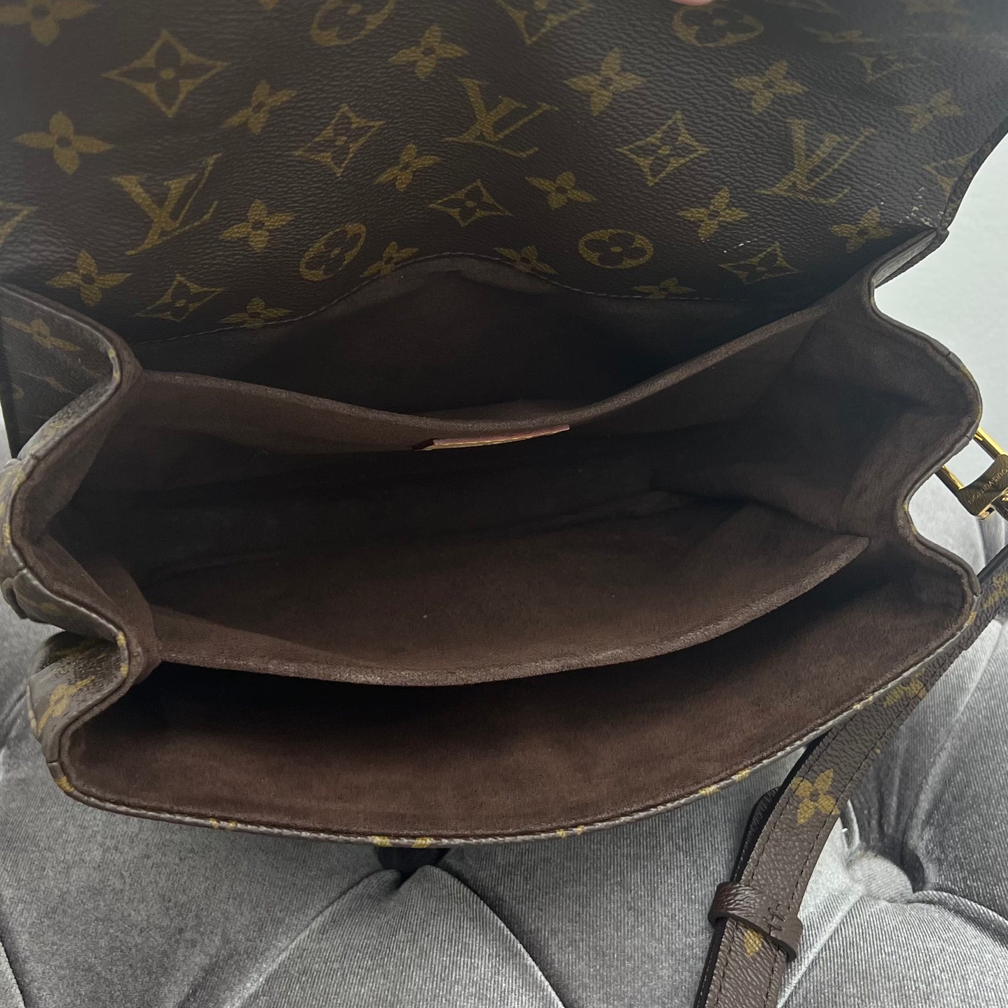 Louis Vuitton Pochette Métis Monogram