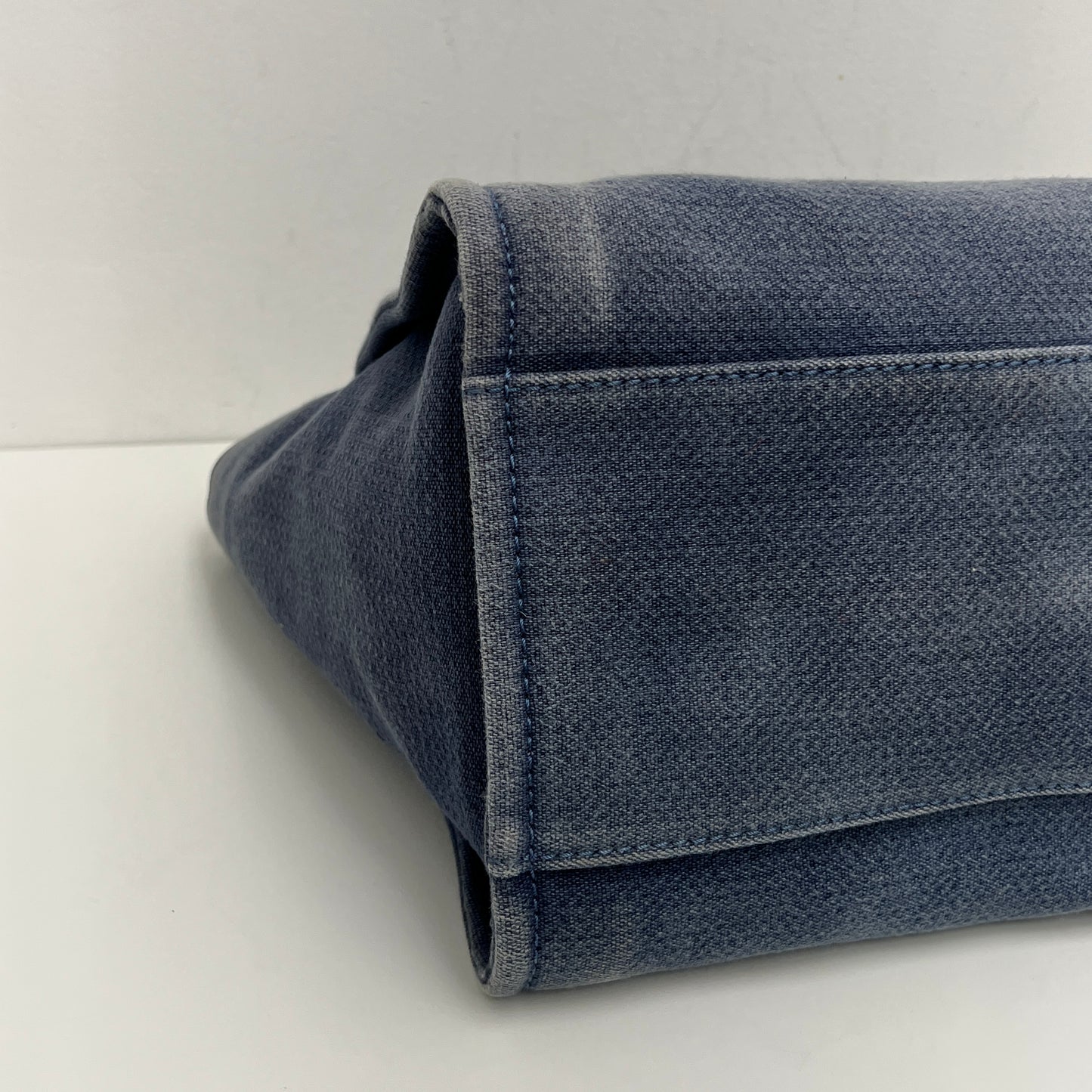 Chanel Deauville Tote Denim Medium hi