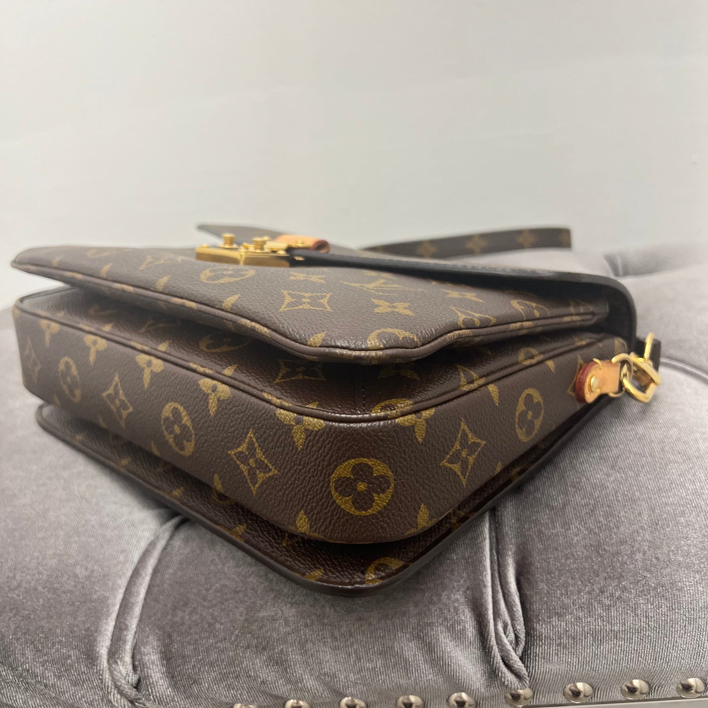 Louis Vuitton Pochette Métis Monogram