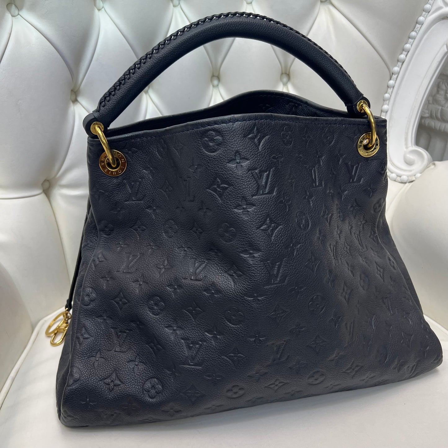 Louis Vuitton Bleu Infini Empreinte Leather Artsy MM