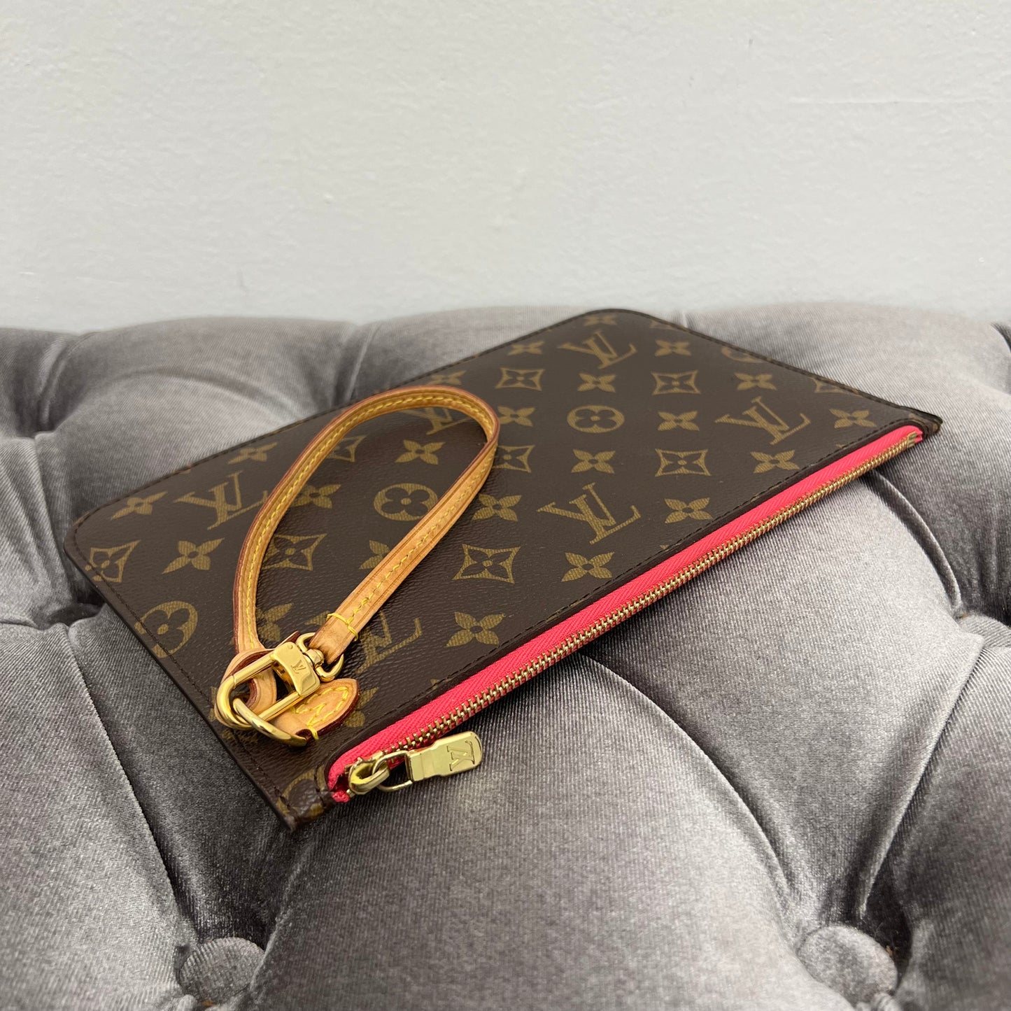 Louis Vuitton Neverfull Pouch Monogram, Pink