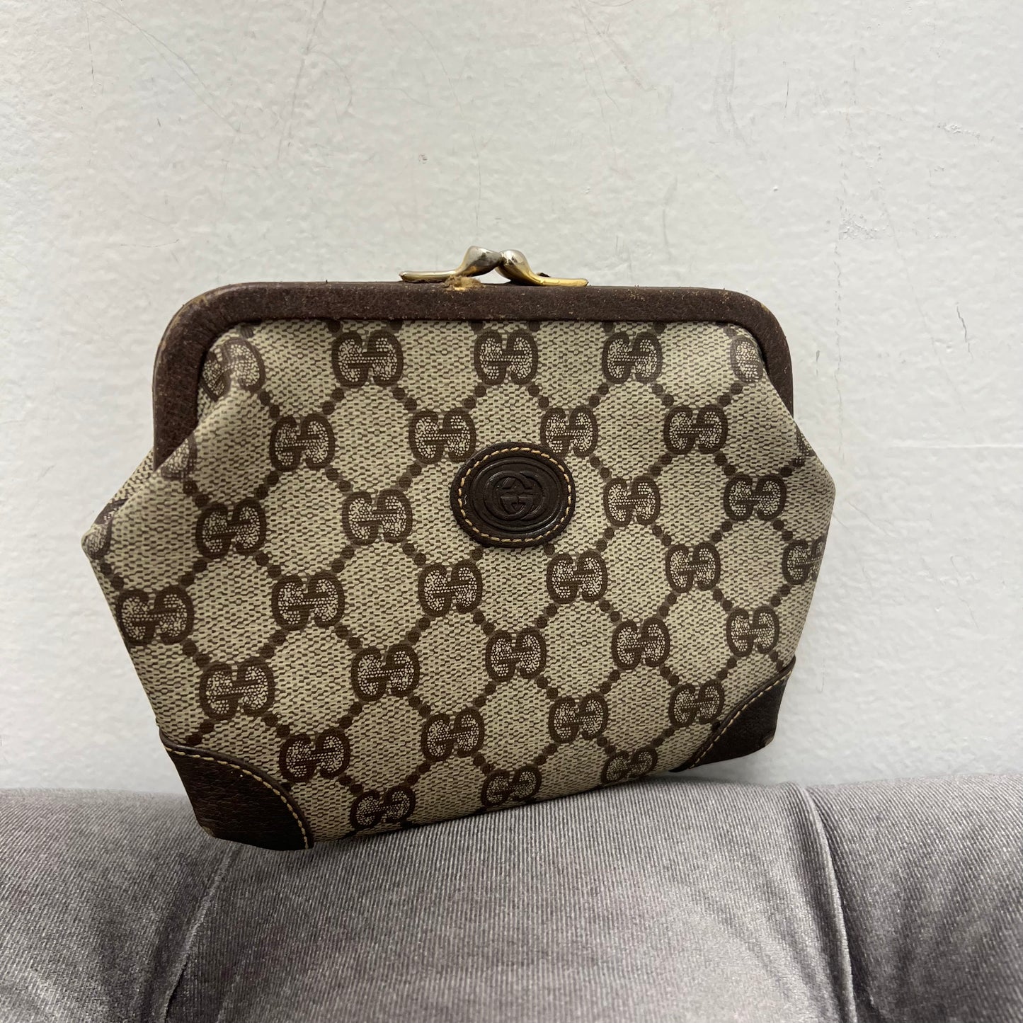 Gucci Vintage Kiss Lock Pouch