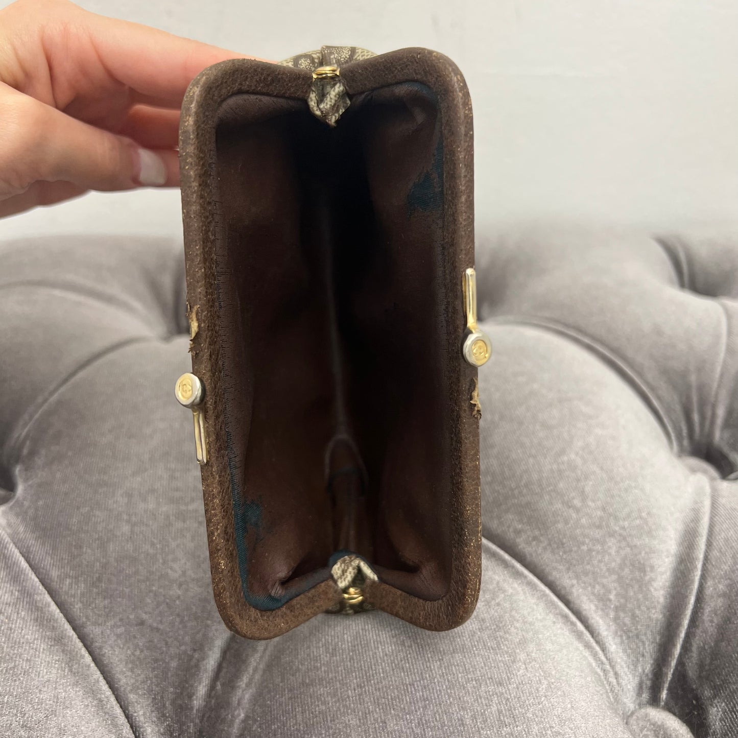 Gucci Vintage Kiss Lock Pouch