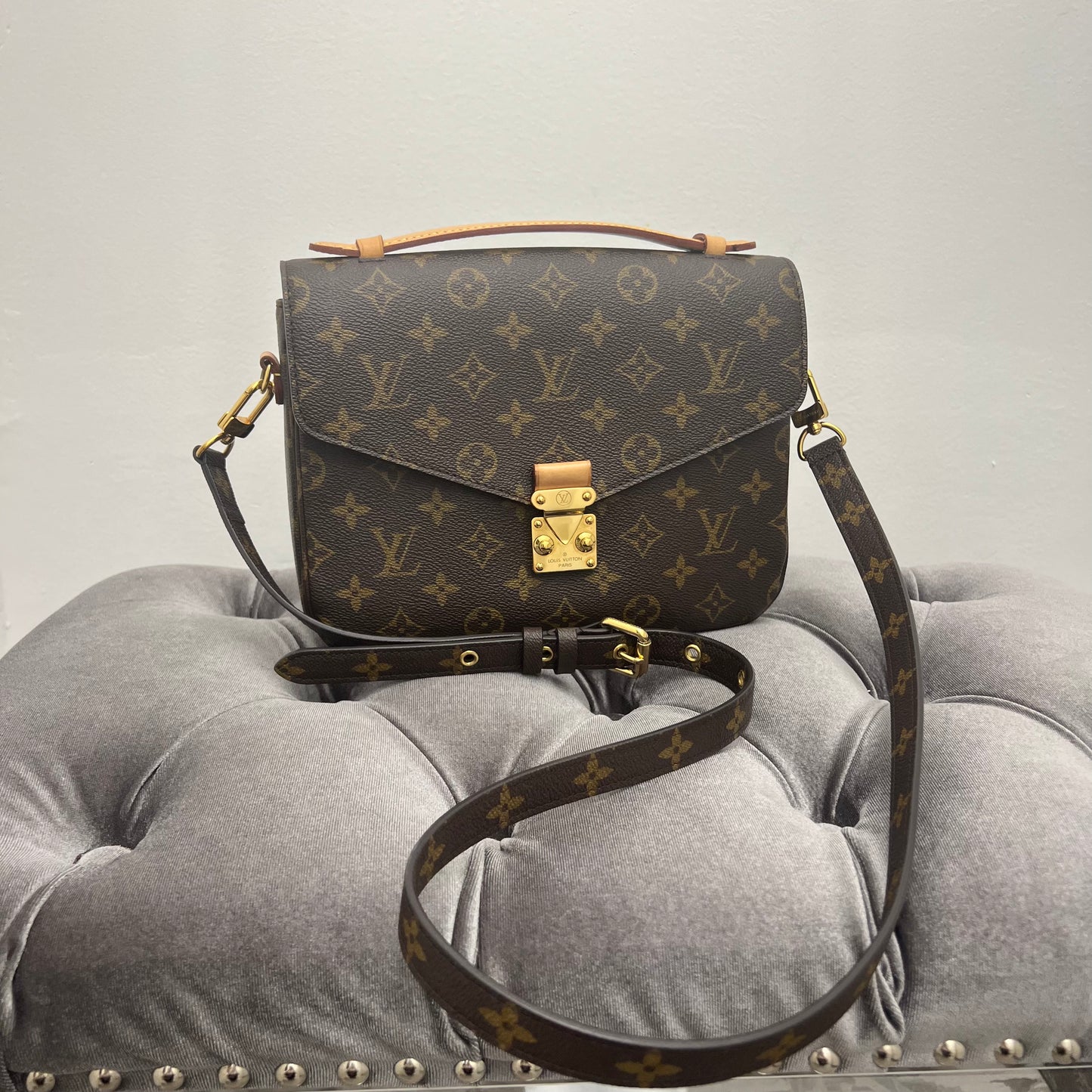 Louis Vuitton Pochette Métis Monogram