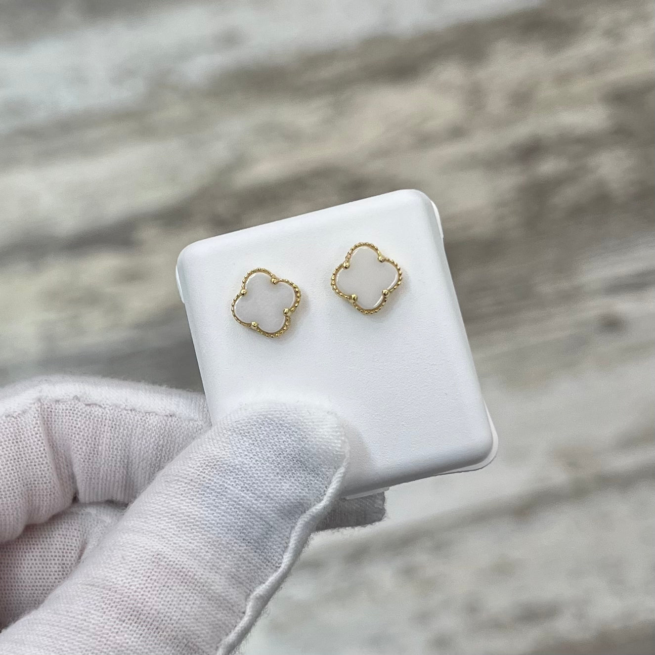14k Gold Clover Stud Earrings