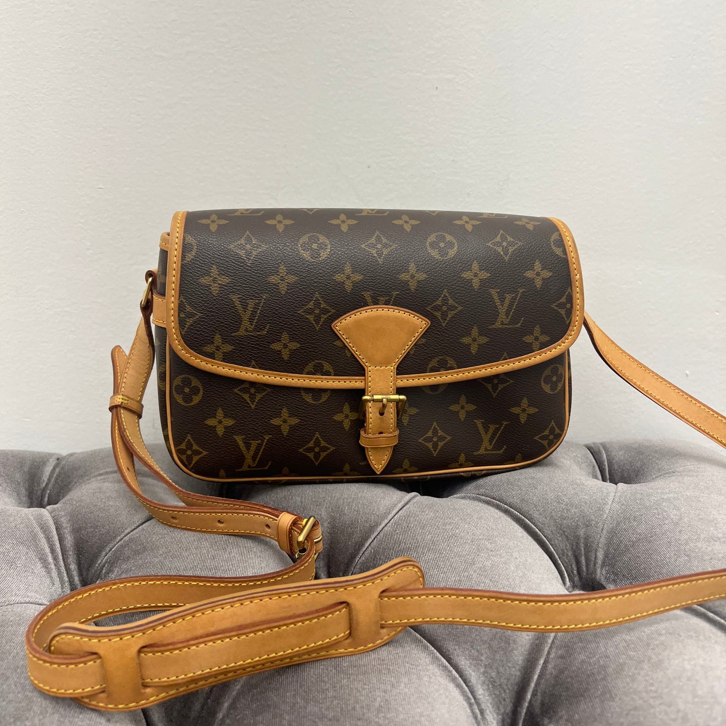 Louis Vuitton Solange Monogram