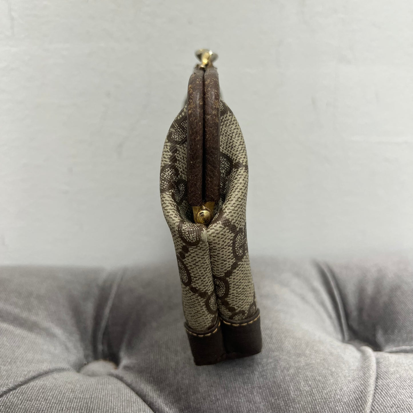 Gucci Vintage Kiss Lock Pouch
