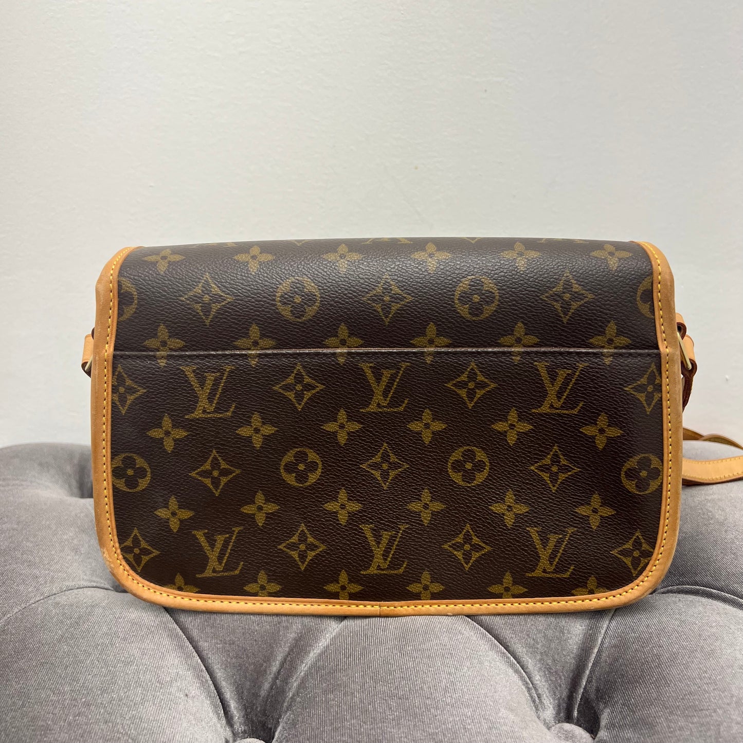 Louis Vuitton Solange Monogram
