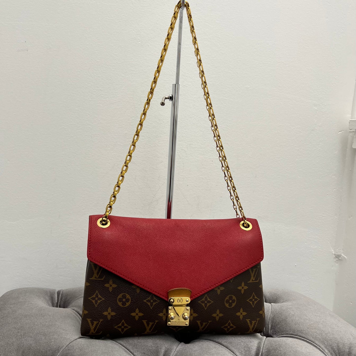 Louis Vuitton Pallas Chain Shoulder Bag Monogram Red