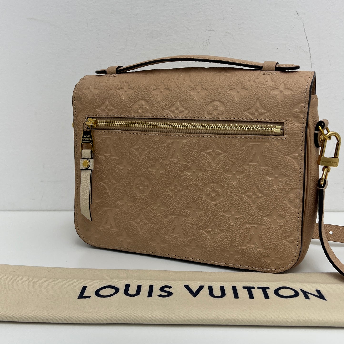Louis Vuitton Pochette Métis Empreinte Leather