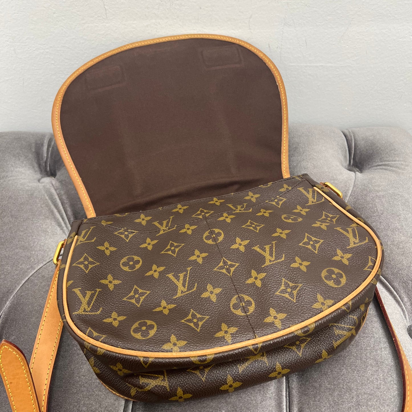 Louis Vuitton Menilmontant Monogram