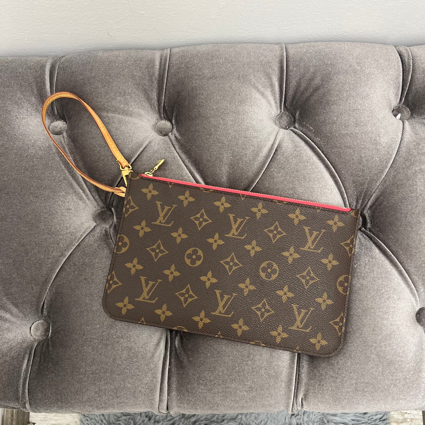 Louis Vuitton Neverfull Pouch Monogram, Pink
