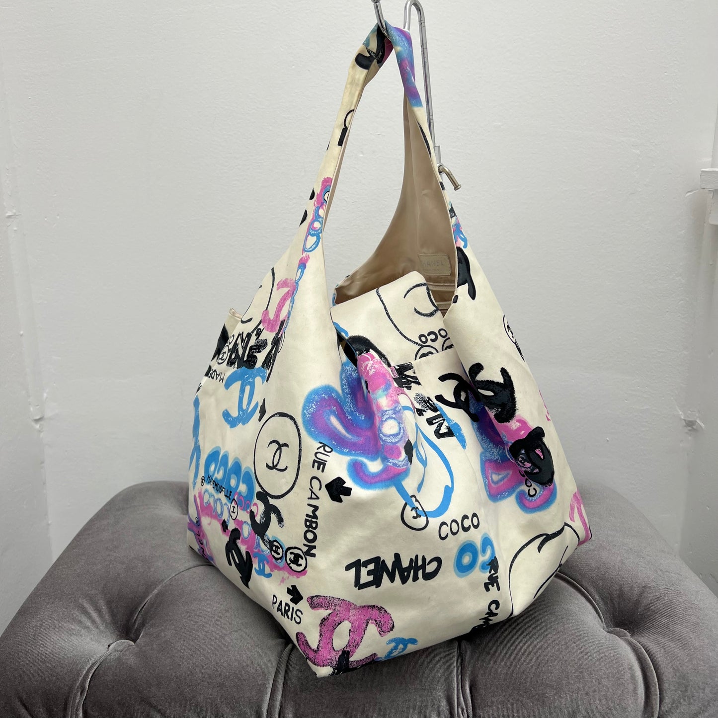 Chanel CC Graffiti Cruise 2007 Hobo