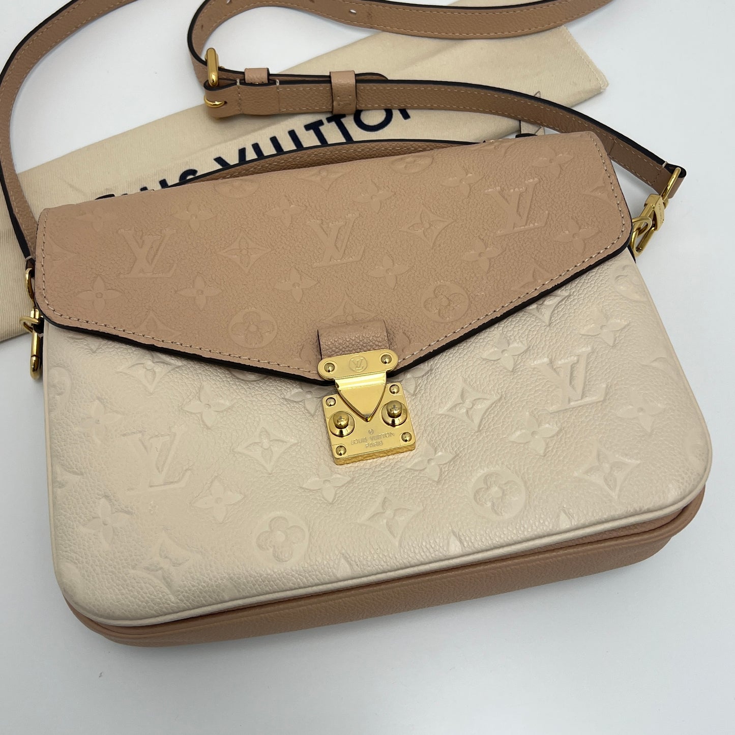 Louis Vuitton Pochette Métis Empreinte Leather