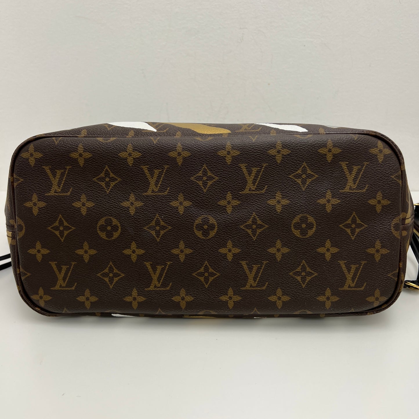 Louis Vuitton x League of Legends Limited Edition Neverfull MM with Pouch