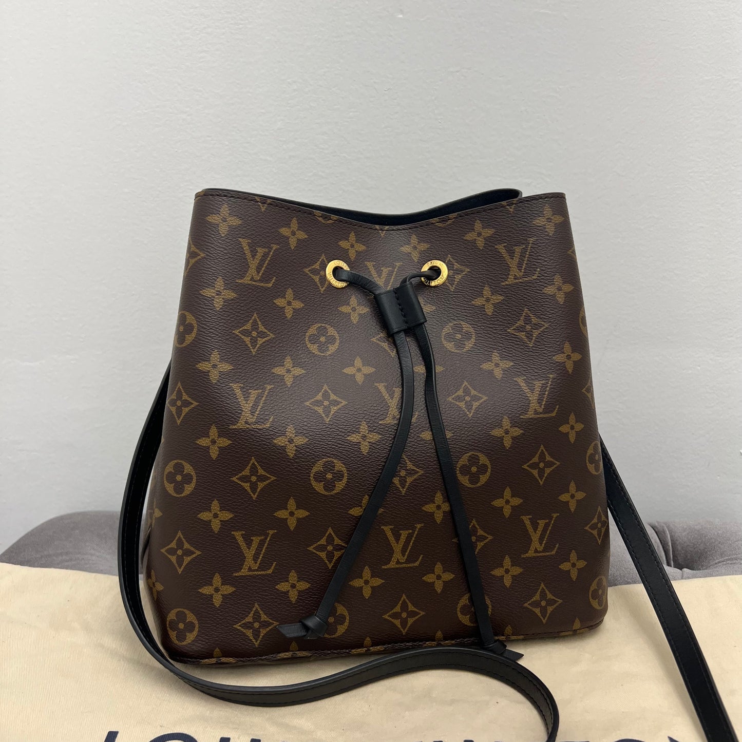 Louis Vuitton Monogram Neonoe MM, Monogram Black