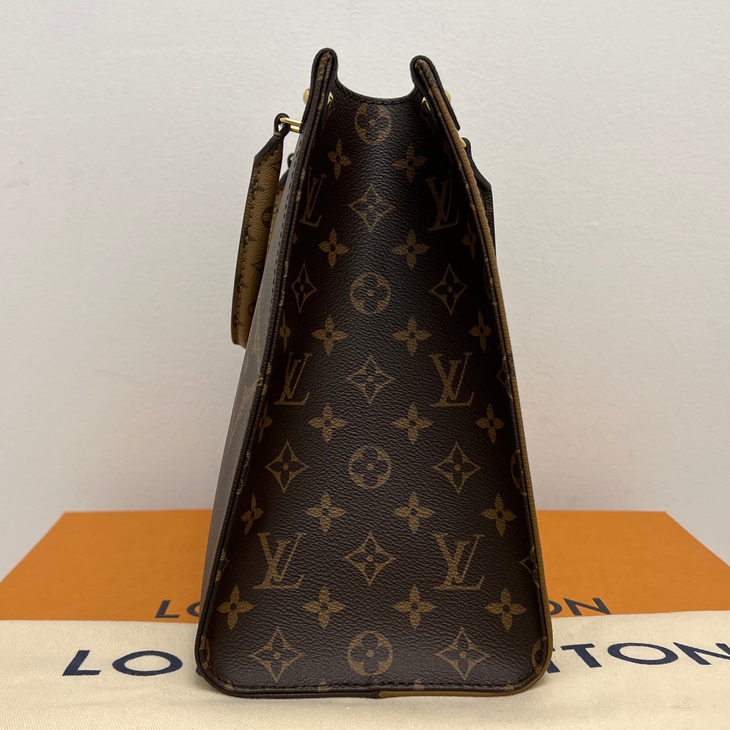 Louis Vuitton On the Go MM Monogram Reverse with Box & Dust Bag