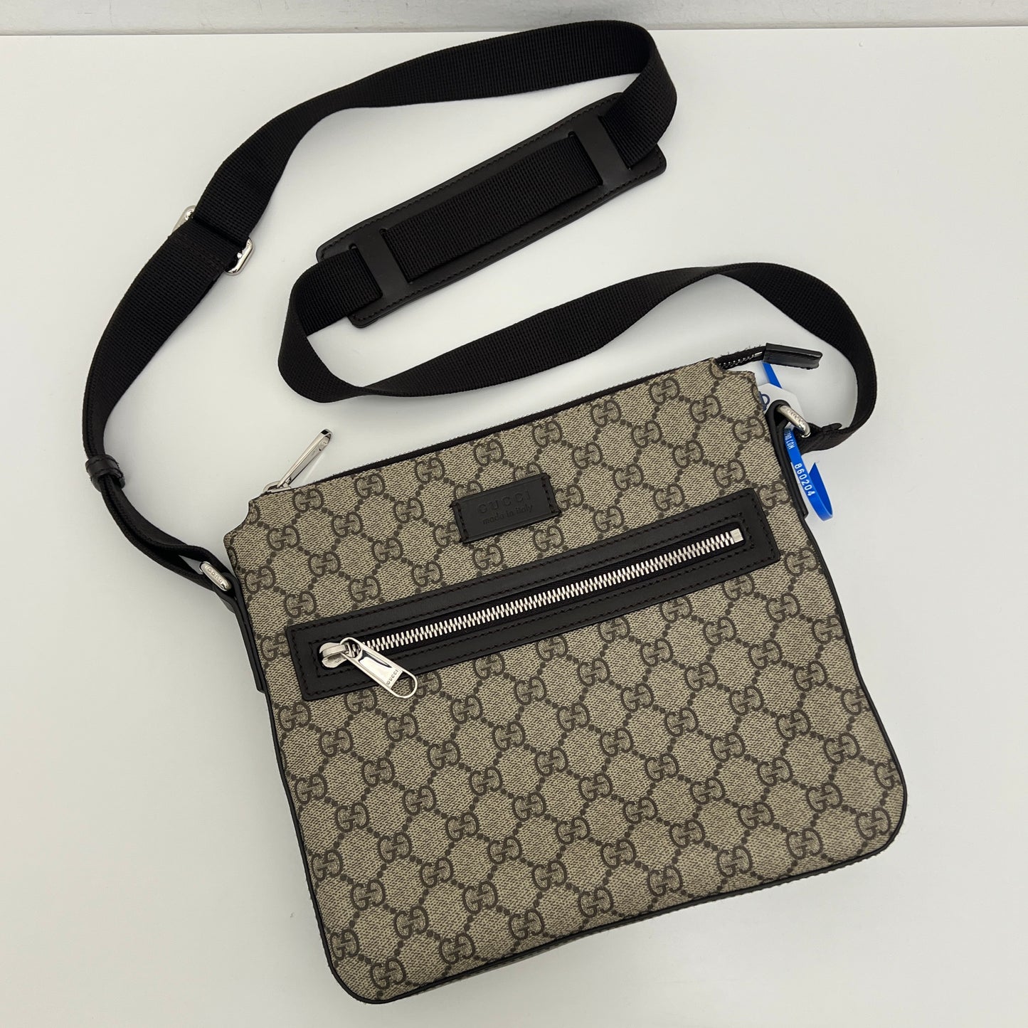 Gucci GG Supreme Canvas Messenger Crossbody Bag