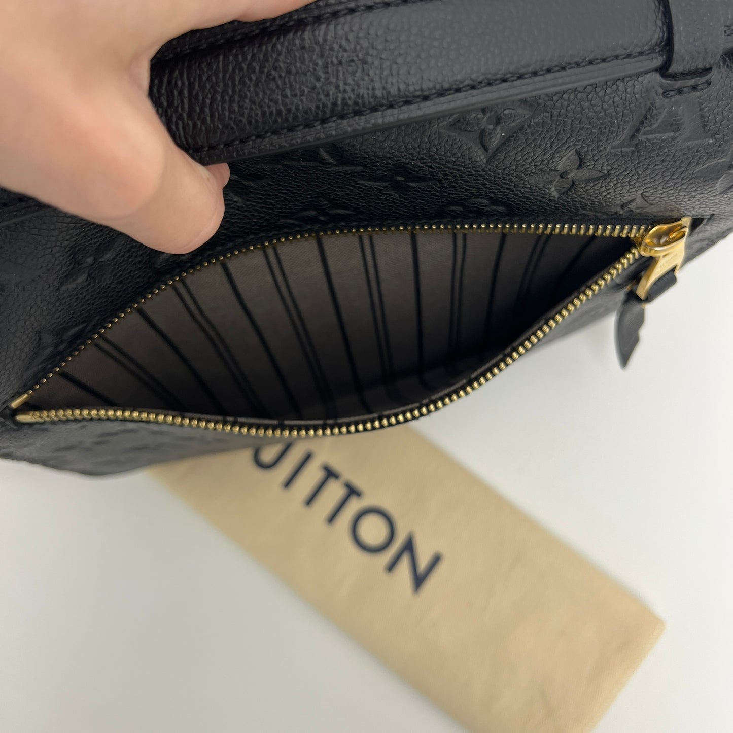 Louis Vuitton Pochette Métis Black Empreinte Leather