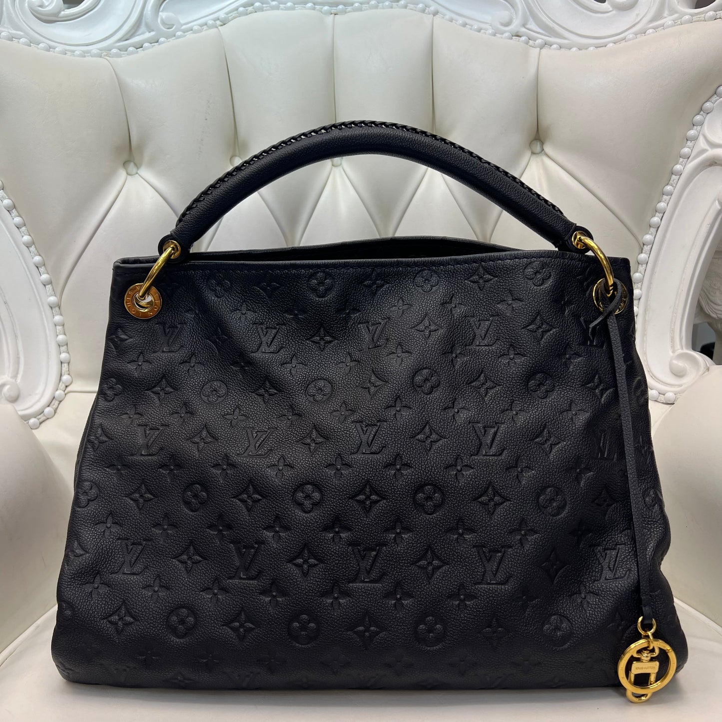 Louis Vuitton Bleu Infini Empreinte Leather Artsy MM