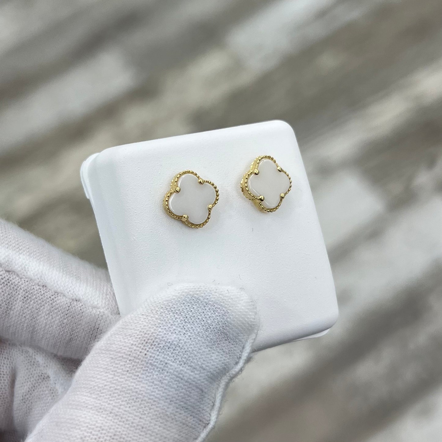 14k Gold Clover Stud Earrings