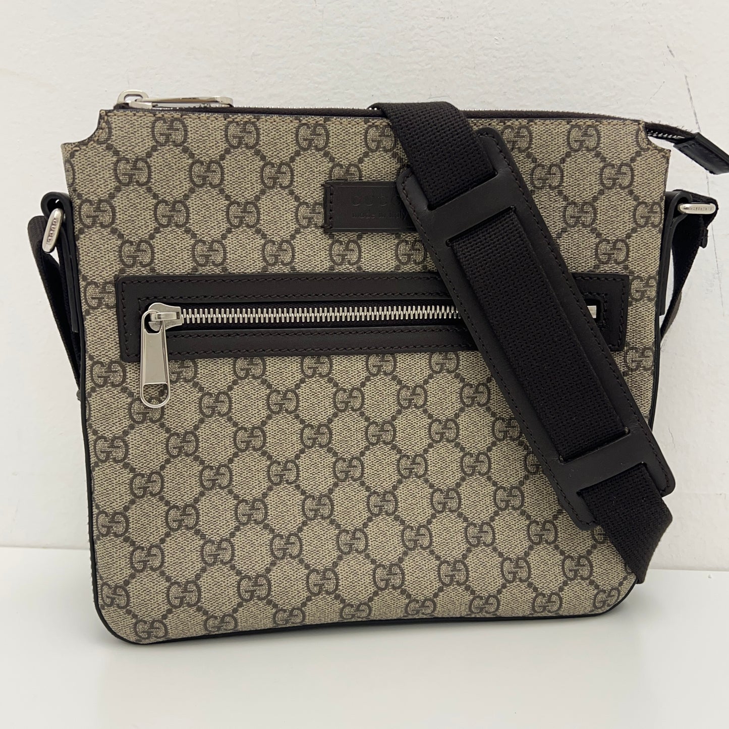 Gucci GG Supreme Canvas Messenger Crossbody Bag