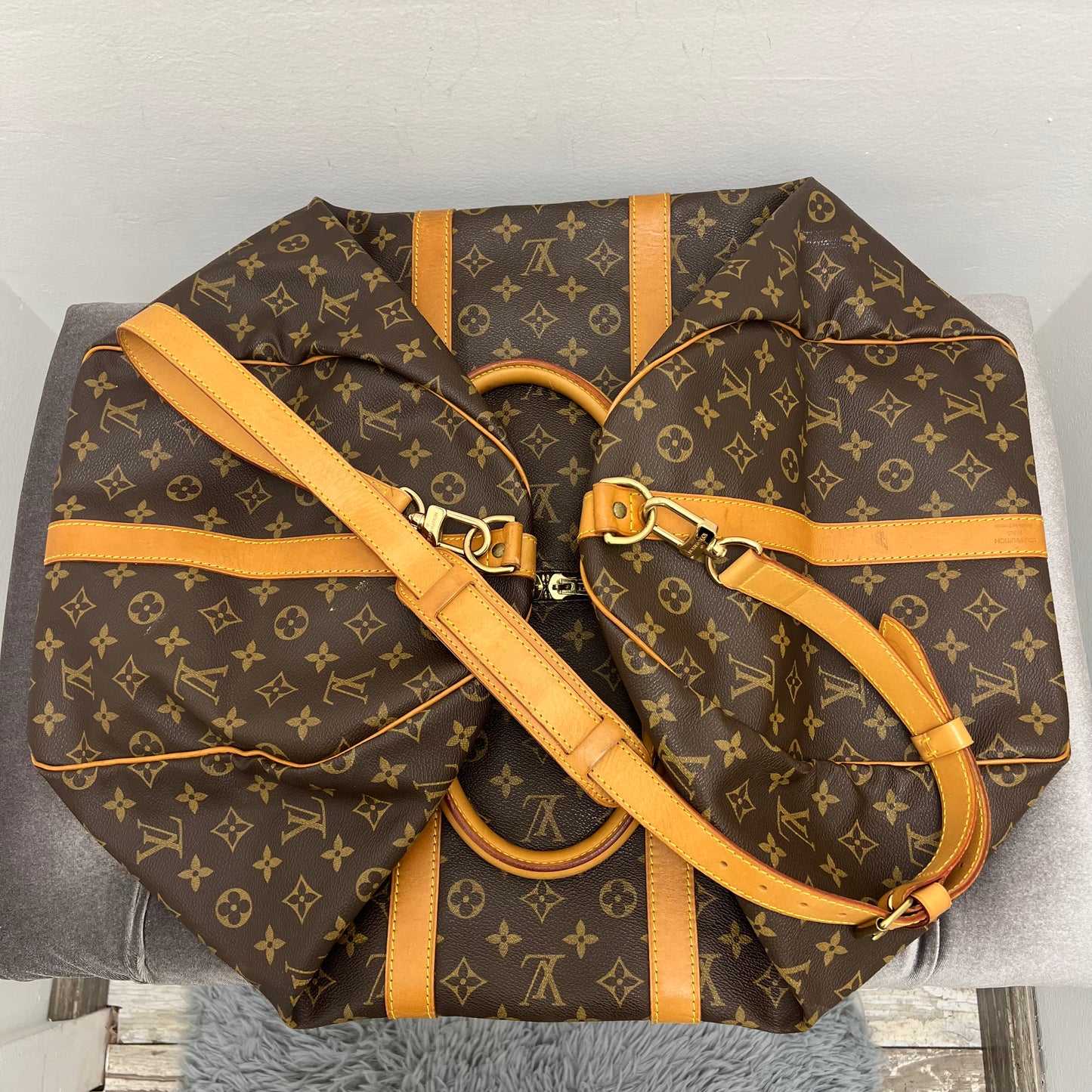 Louis Vuitton Keepall 55 Bandouliere Monogram Duffle Bag