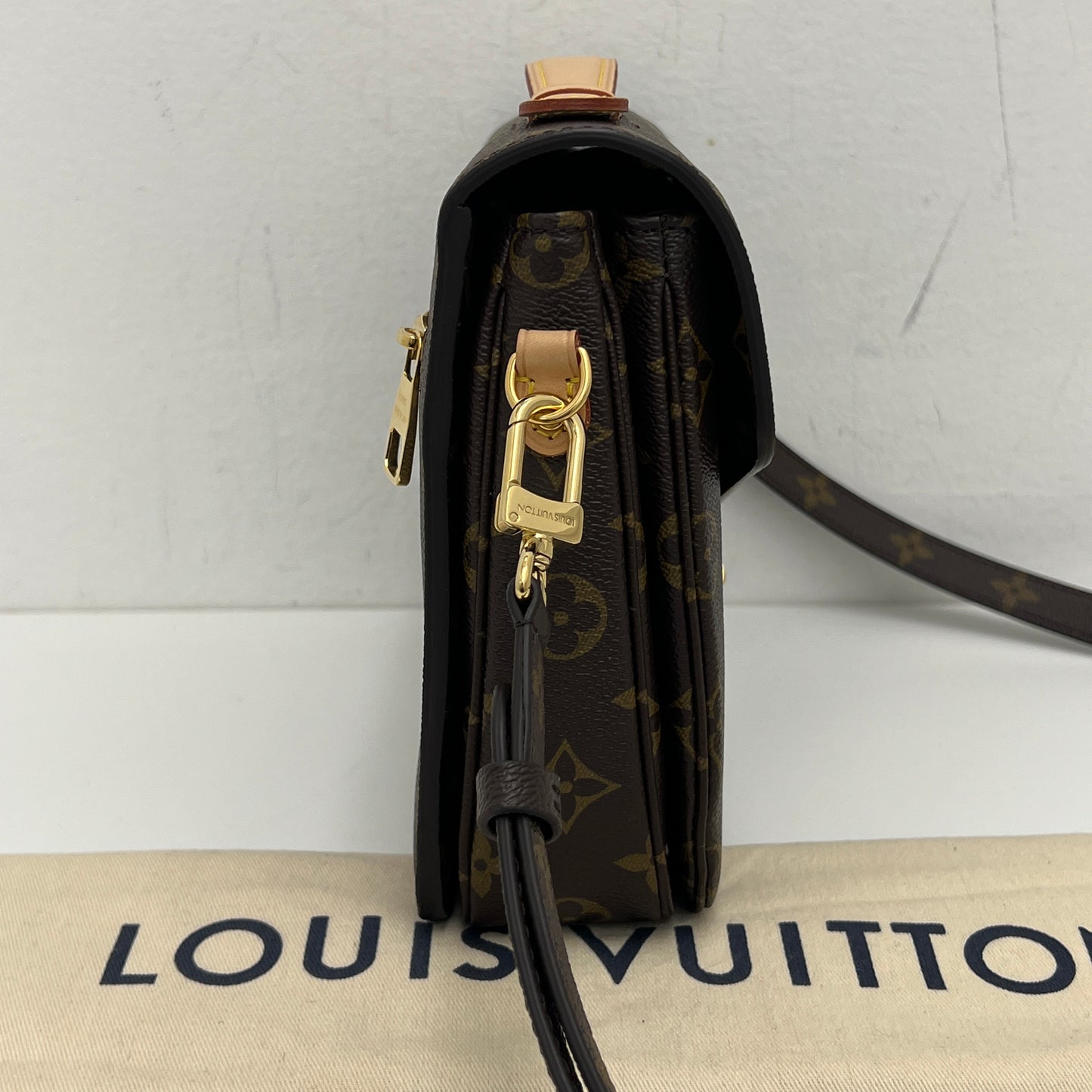 Louis Vuitton Pochette Métis Monogram