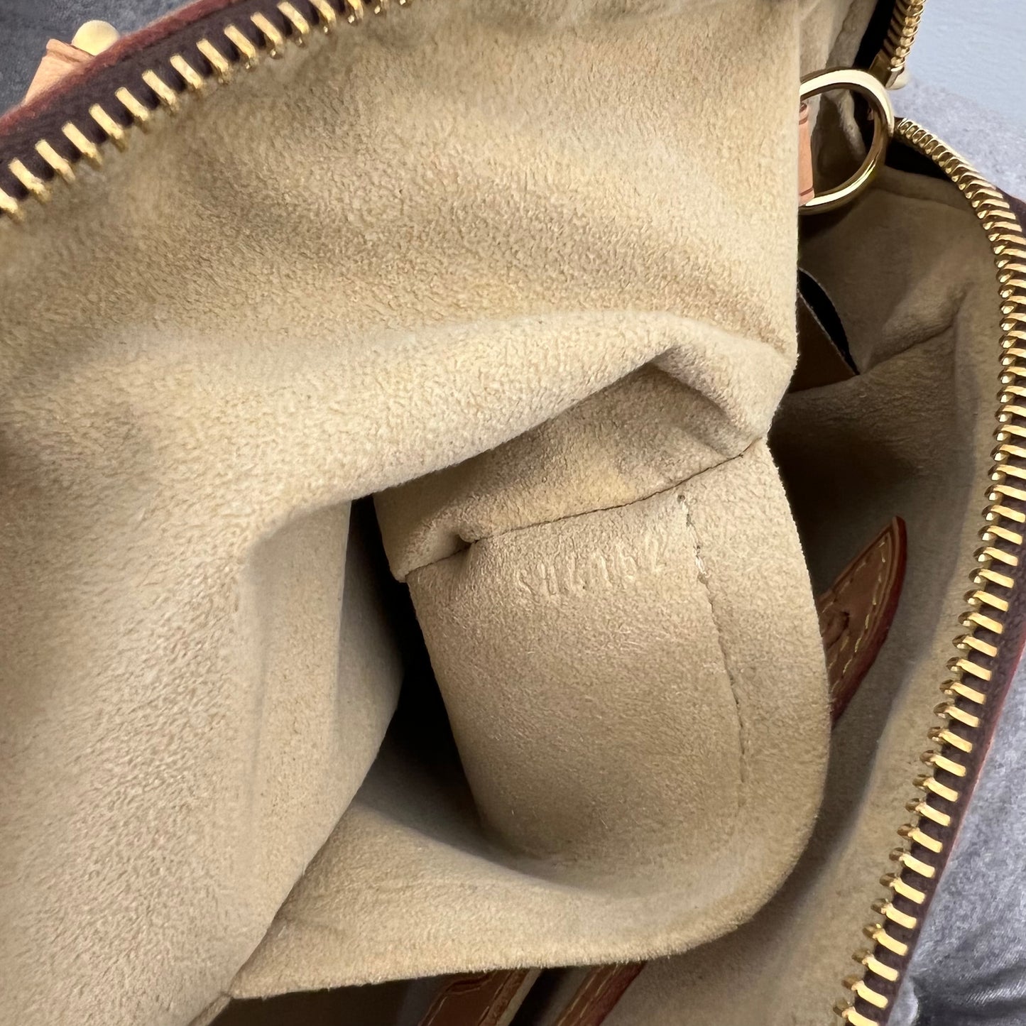 Louis Vuitton Monogram Retiro PM