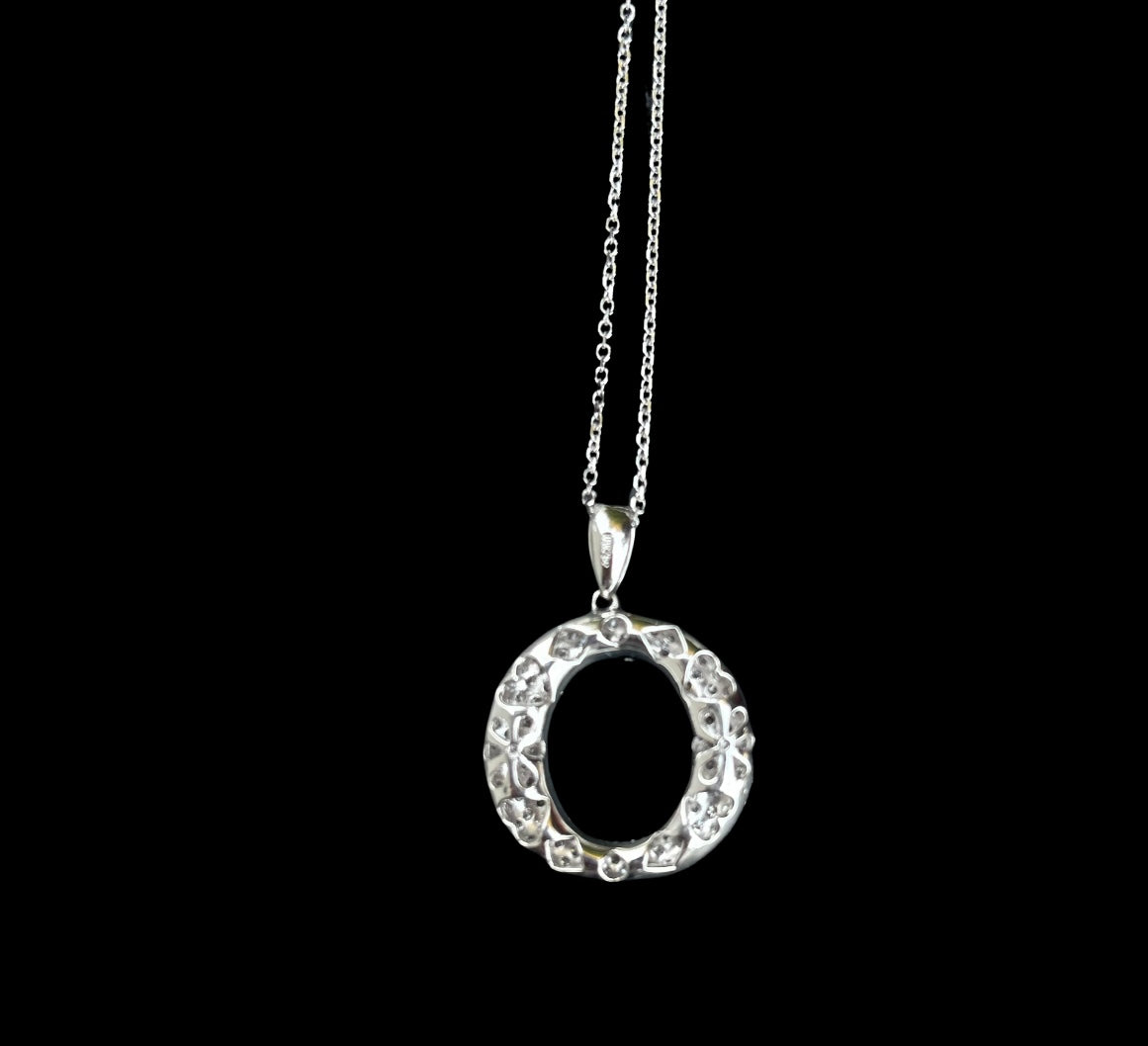 18K White Gold and Diamond Necklace