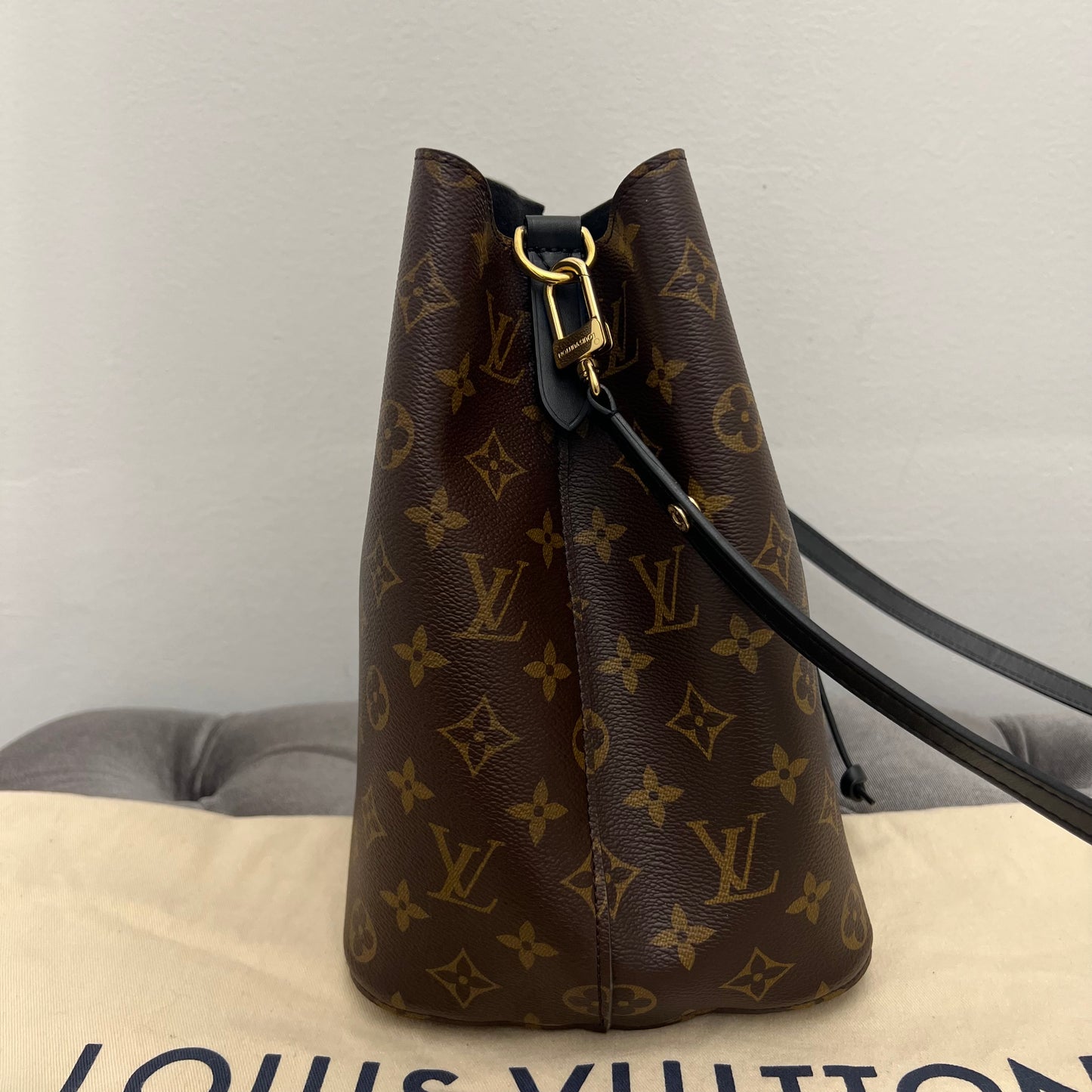 Louis Vuitton Monogram Neonoe MM, Monogram Black