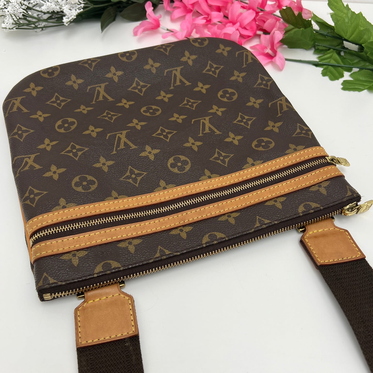 Louis Vuitton Bosphore Pochette Crossbody, Monogram
