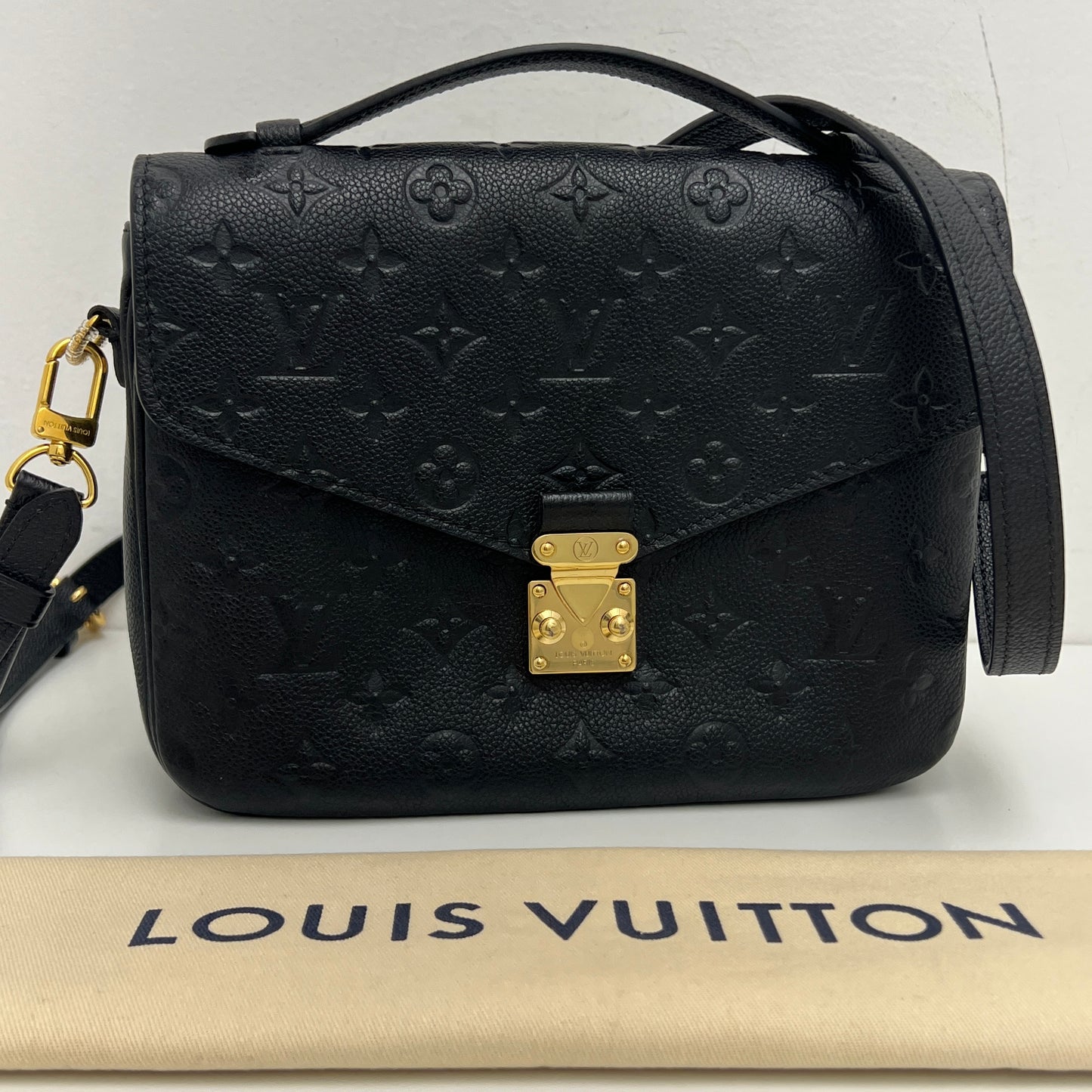 Louis Vuitton Pochette Métis Black Empreinte Leather