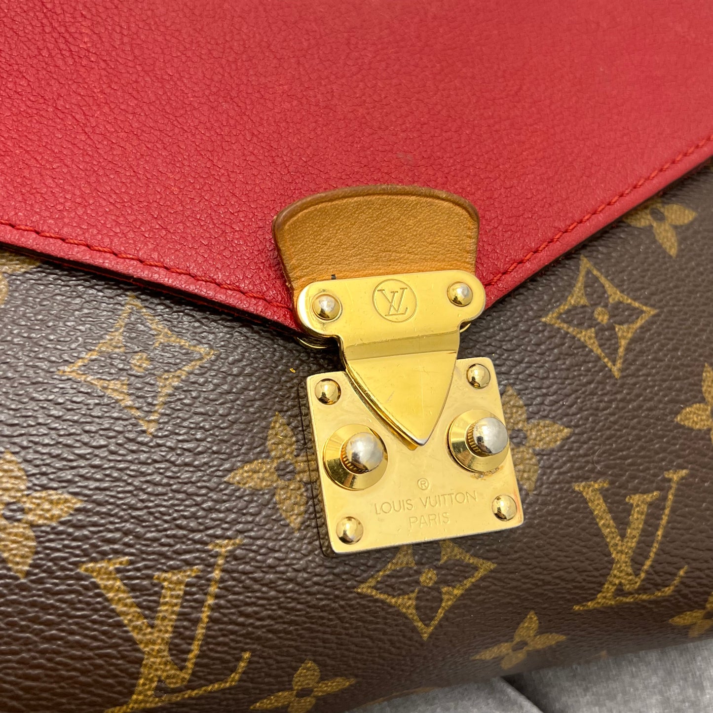 Louis Vuitton Pallas Chain Shoulder Bag Monogram Red