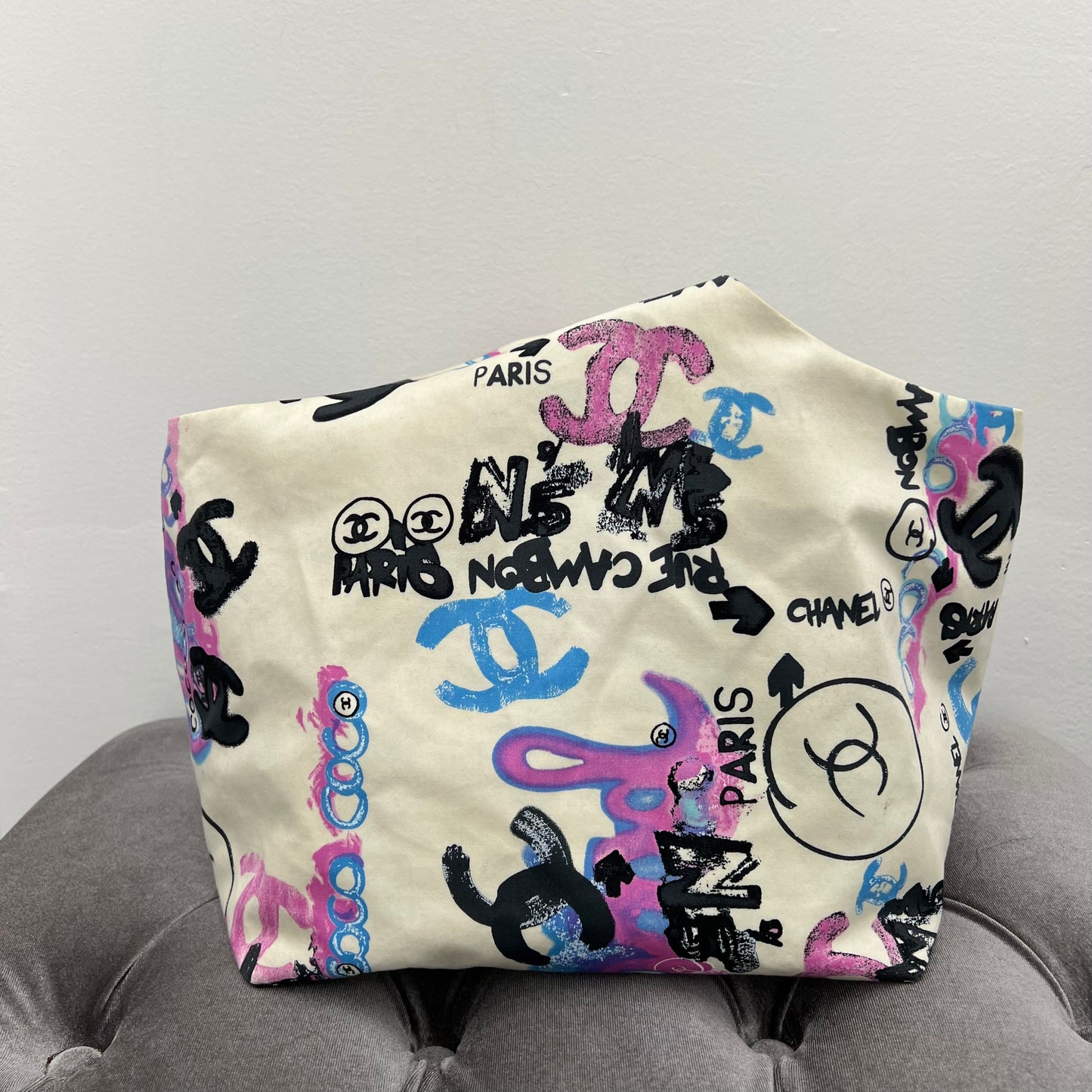 Chanel CC Graffiti Cruise 2007 Hobo
