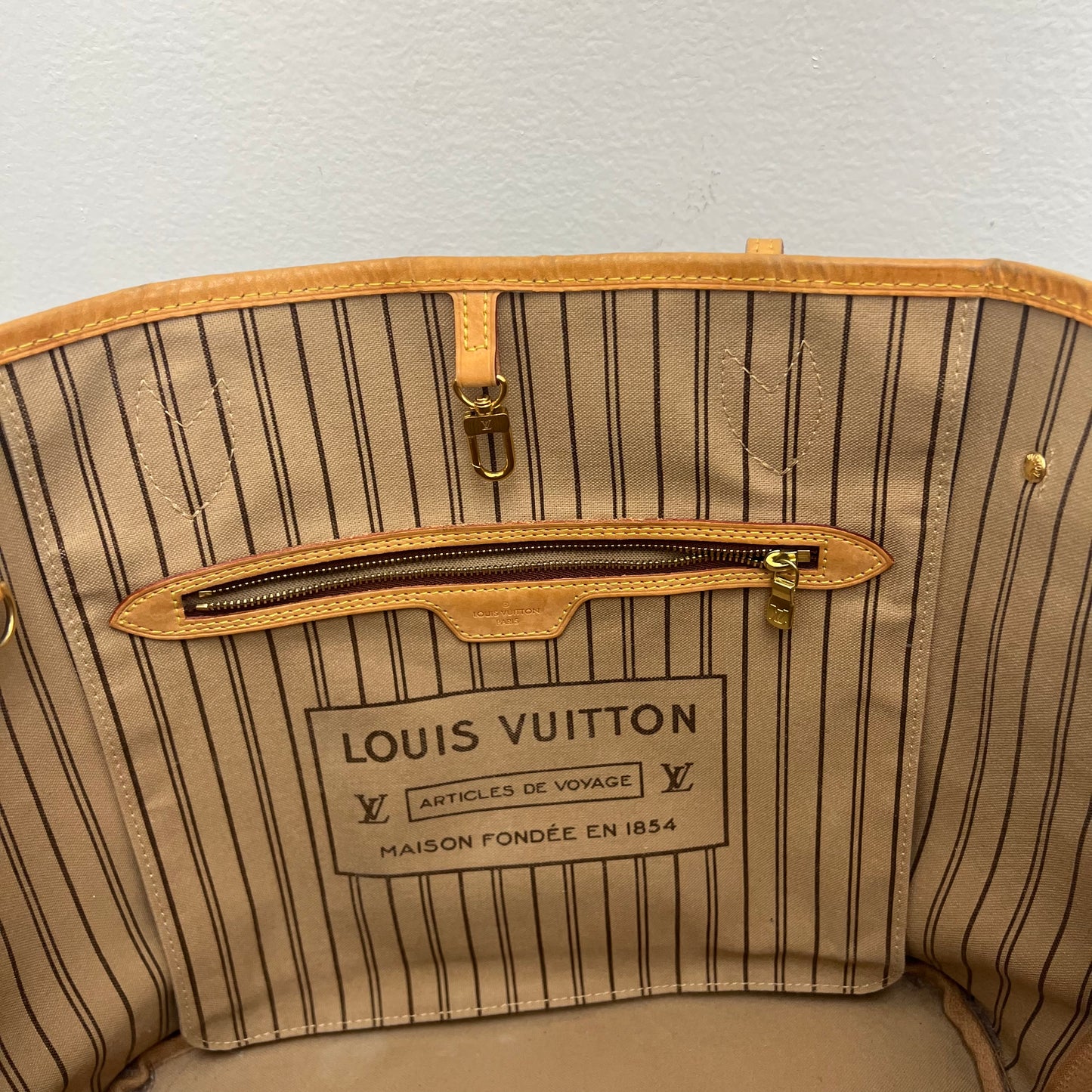 Louis Vuitton Neverfull MM Monogram