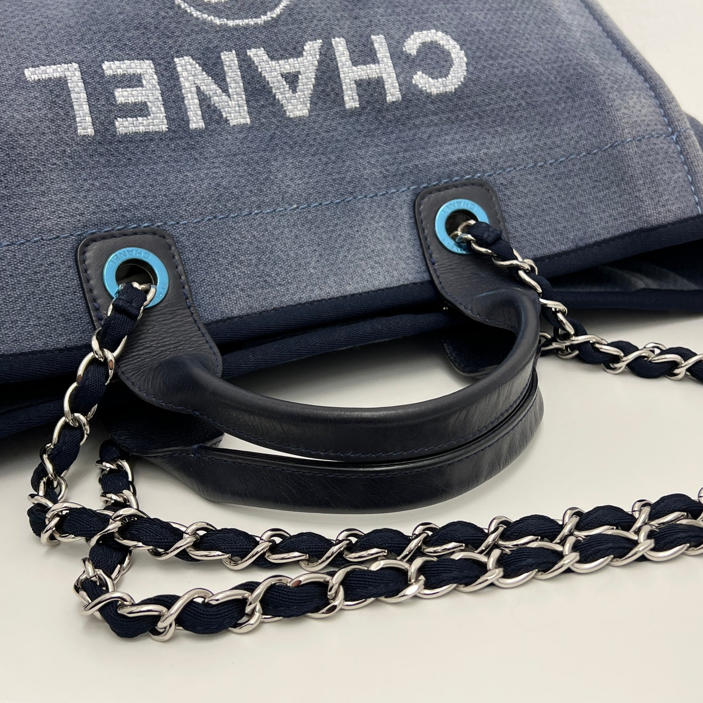 Chanel Deauville Tote Denim Medium hi