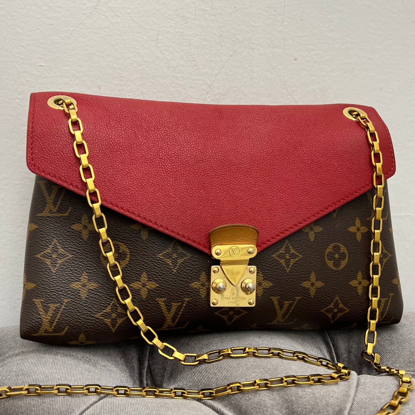 Louis Vuitton Pallas Chain Shoulder Bag Monogram Red