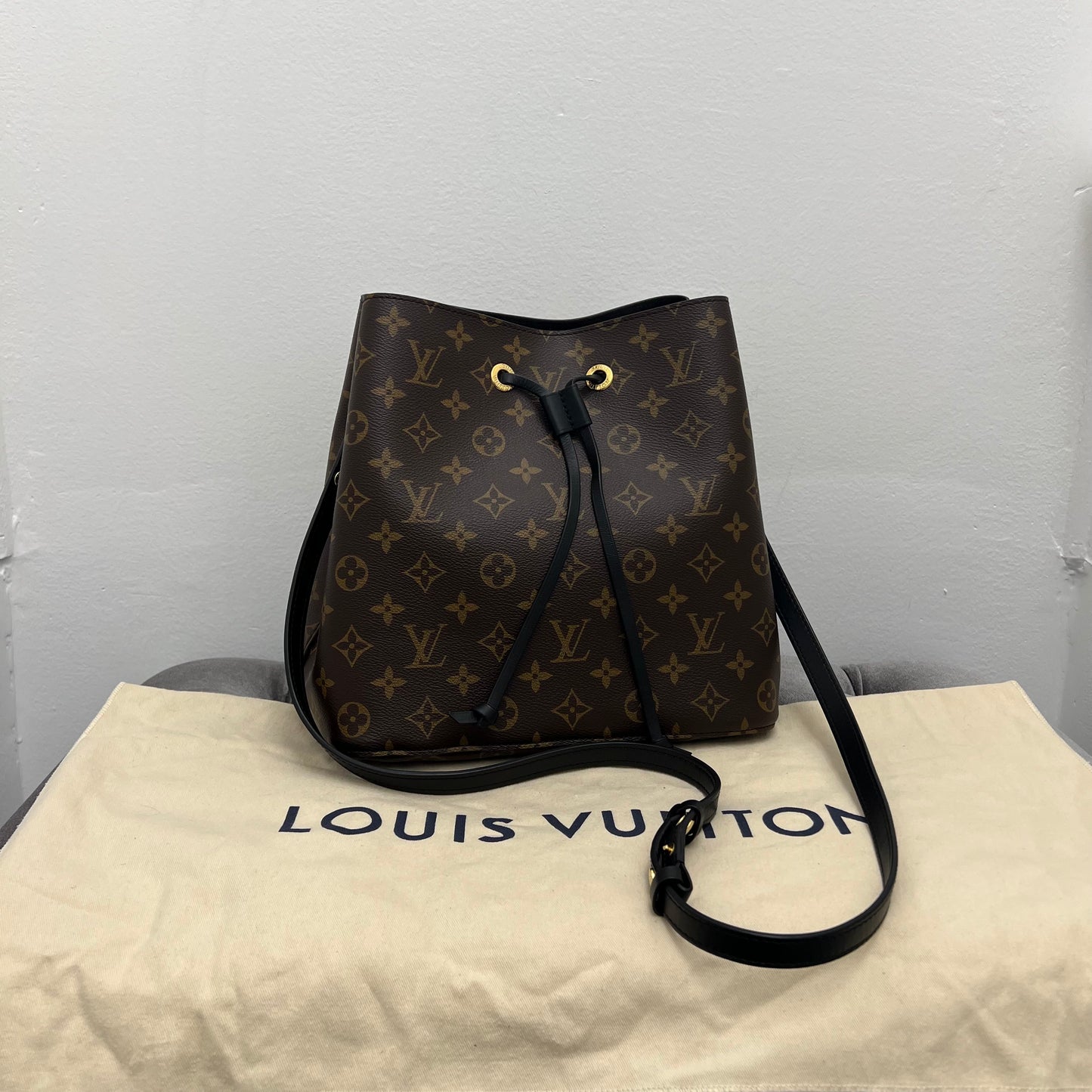 Louis Vuitton Monogram Neonoe MM, Monogram Black