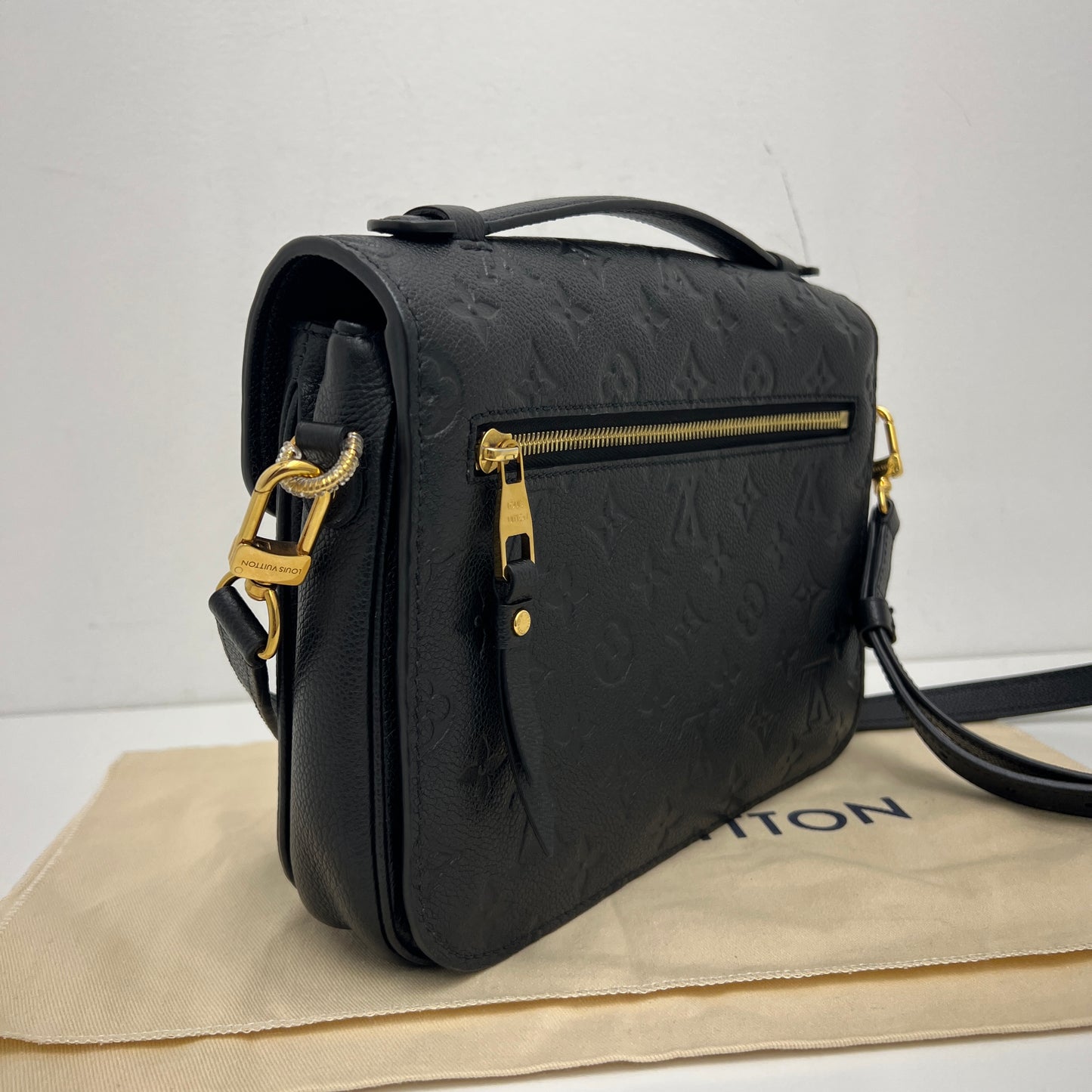 Louis Vuitton Pochette Métis Black Empreinte Leather